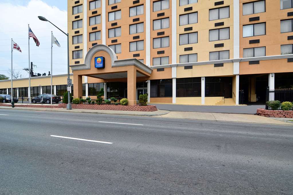 La Quinta Inn & Suites By La Quinta Inn & Suites By Wyndham Washington Dc Noma Exterior foto